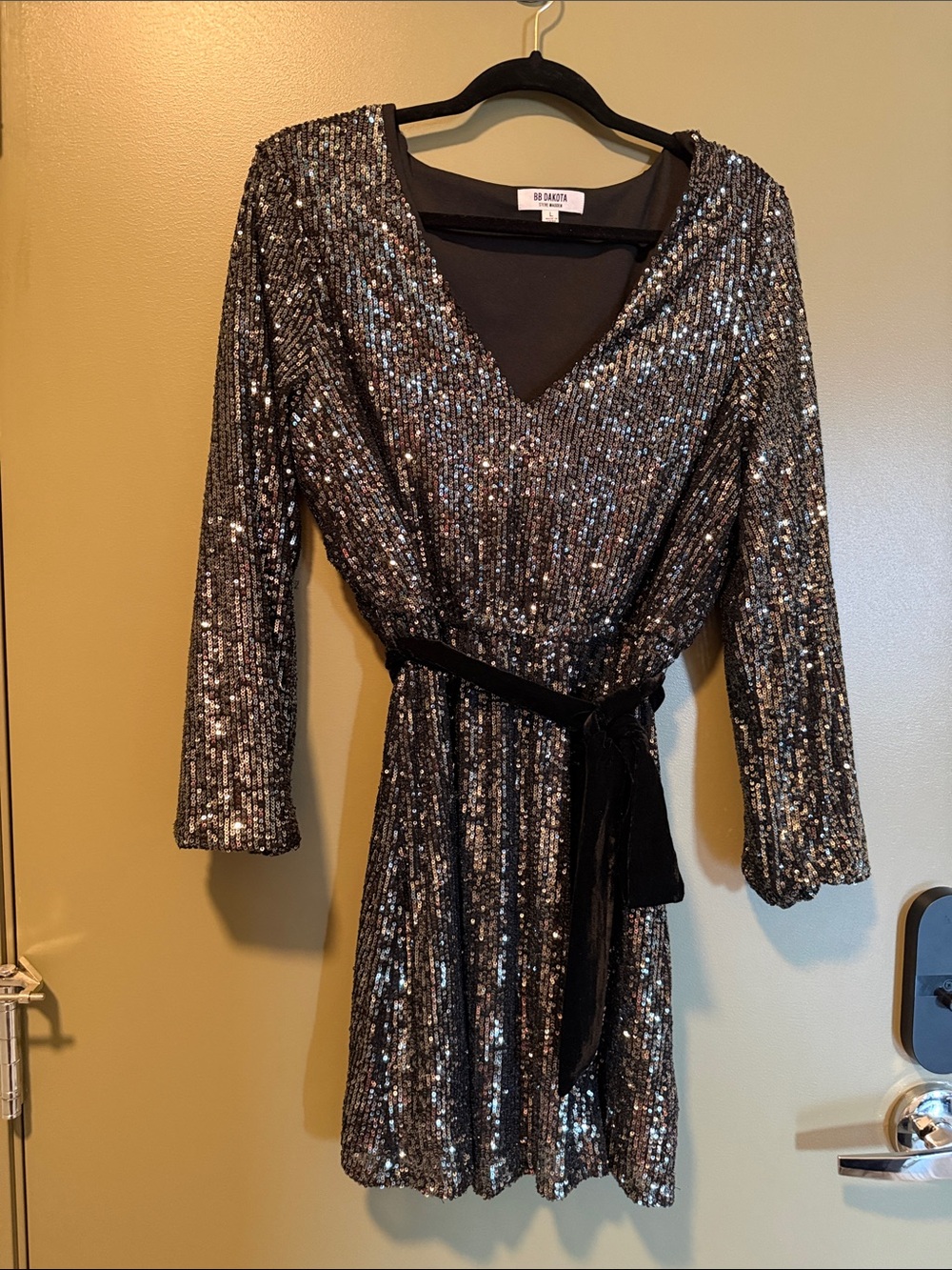BB Dakota Black Sequin Long Sleeve V-Neck Mini Dress with Velvet Tie